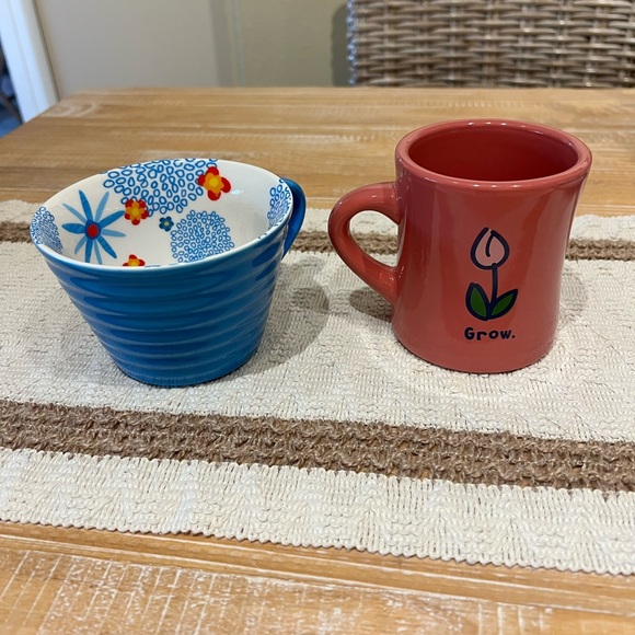 2 coffee cups! Starbucks cup. Life is good cup. - Picture 9 of 9